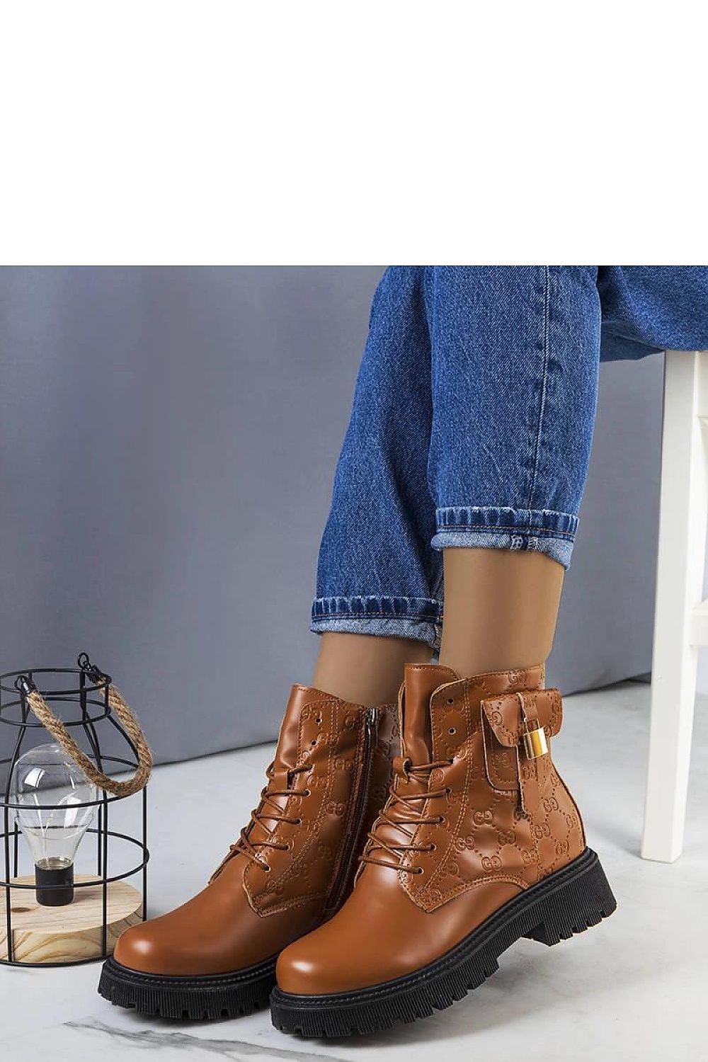  Laarsjes model 205886 Solea 