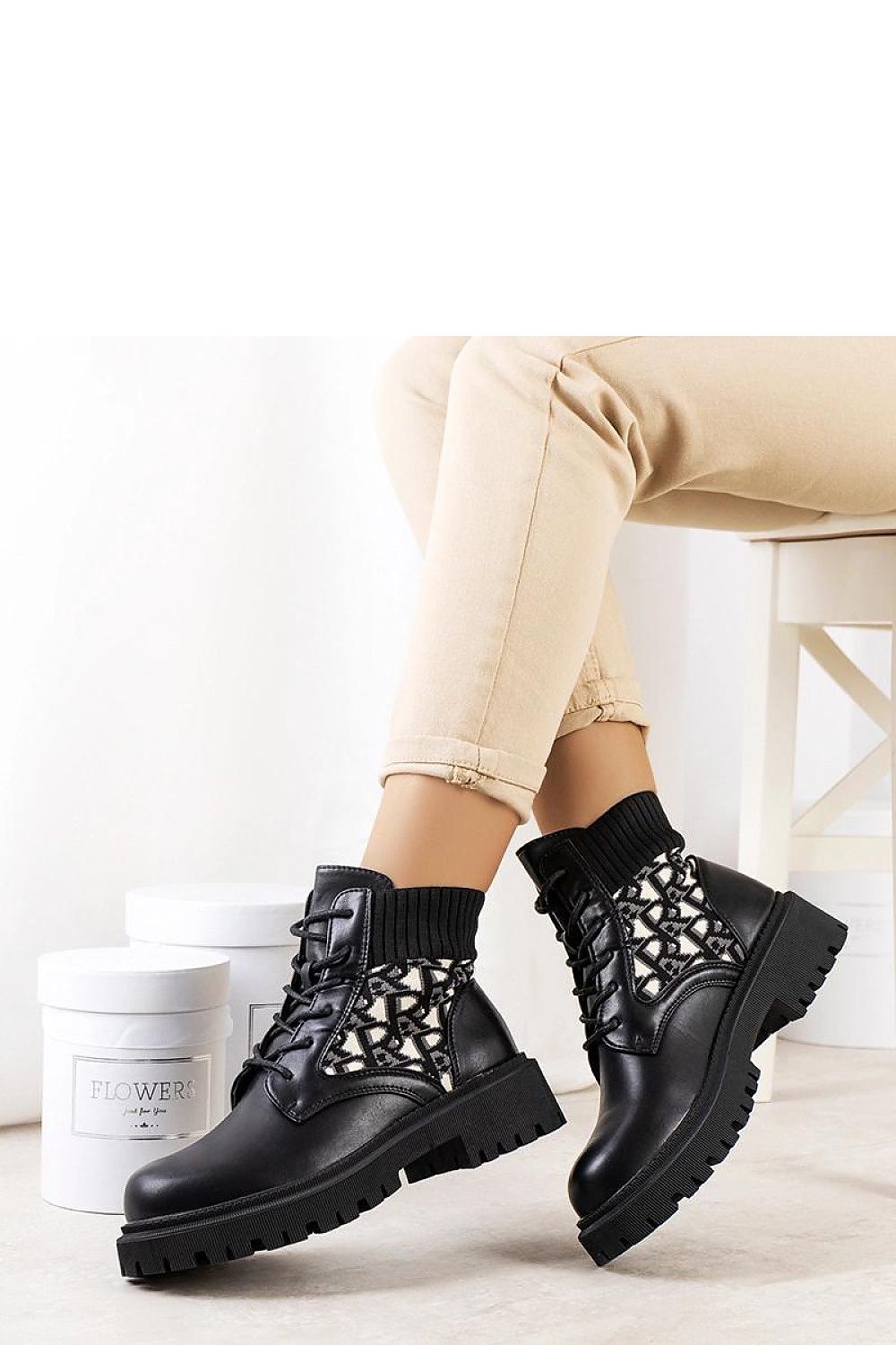  Laarsjes model 205893 Solea 