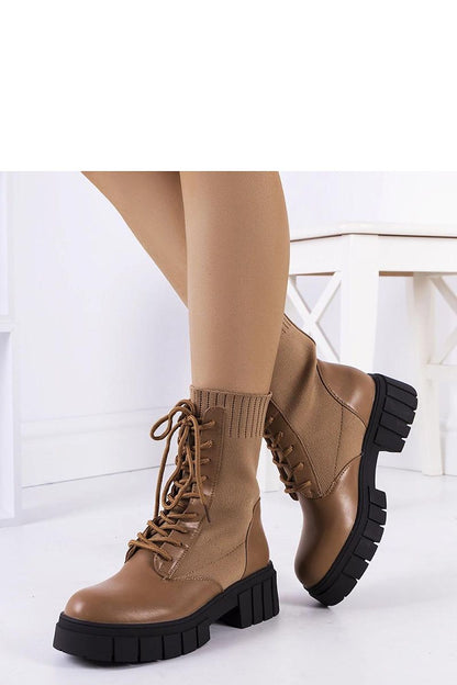  Laarsjes model 205896 Solea 