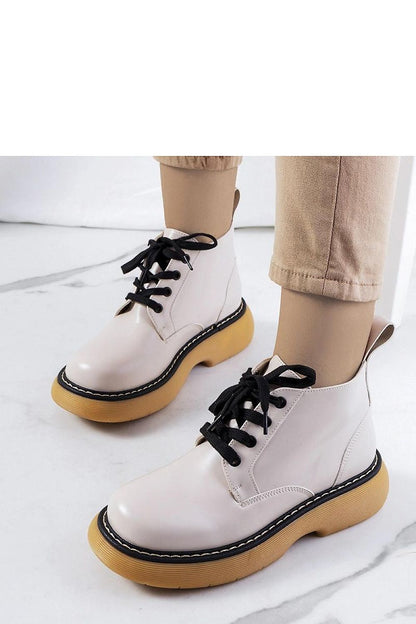  Laarsjes model 205903 Solea 