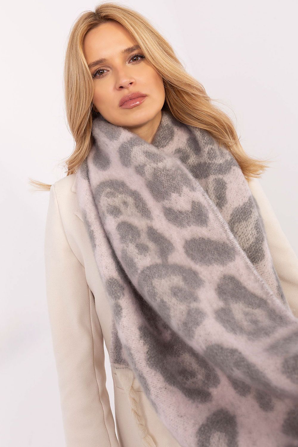  sjaal model 205960 AT 