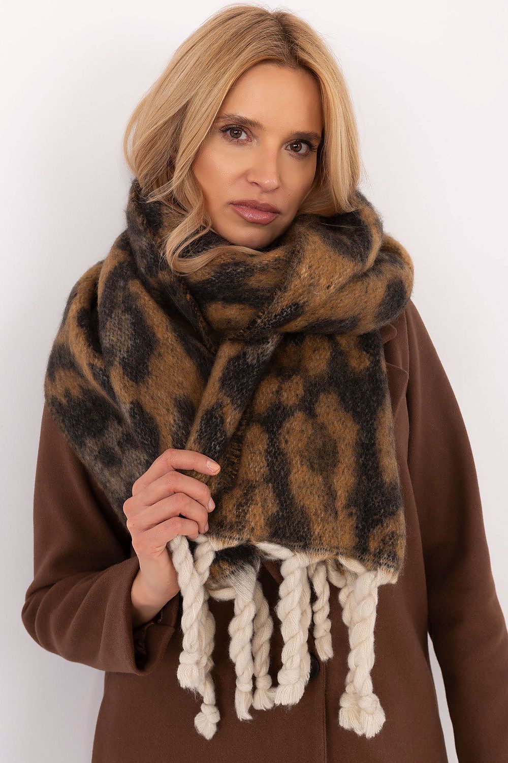  sjaal model 205961 AT 