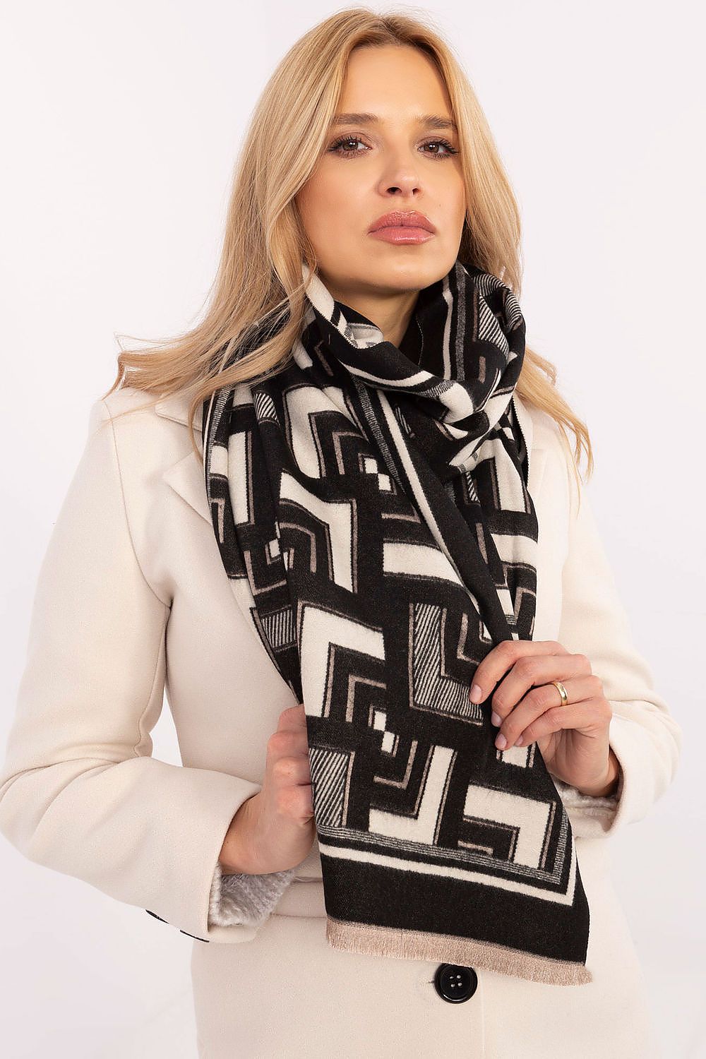  sjaal model 205965 AT 