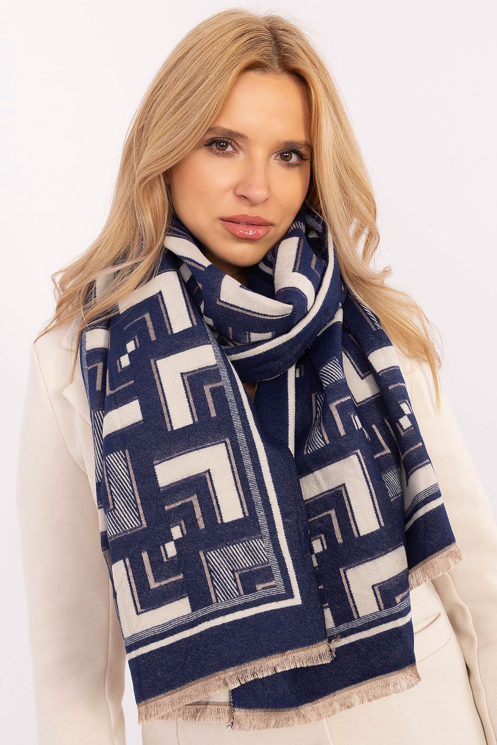  sjaal model 205966 AT 