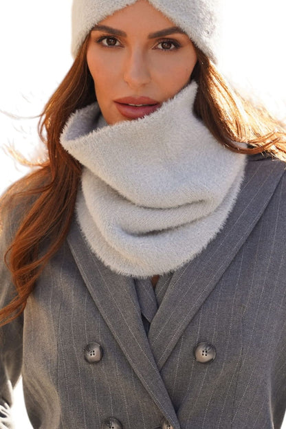  Loop Shawl model 205432 Kamea 