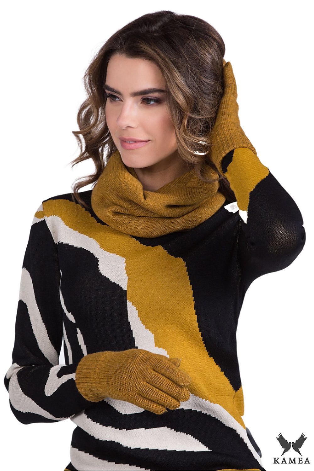  Loop Shawl model 205665 Kamea 