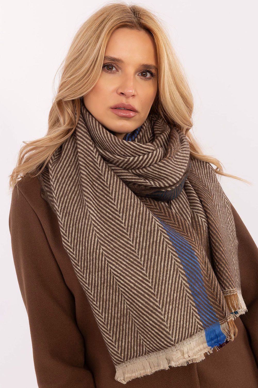  sjaal model 206038 AT 