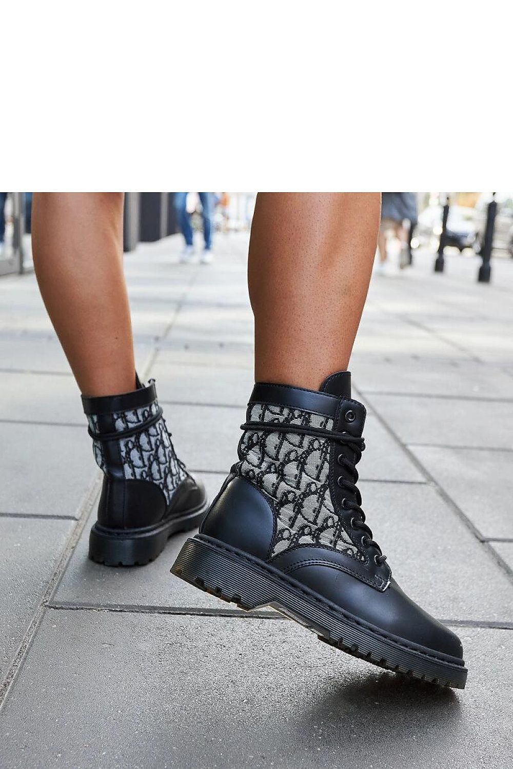  Laarsjes model 206531 Solea 