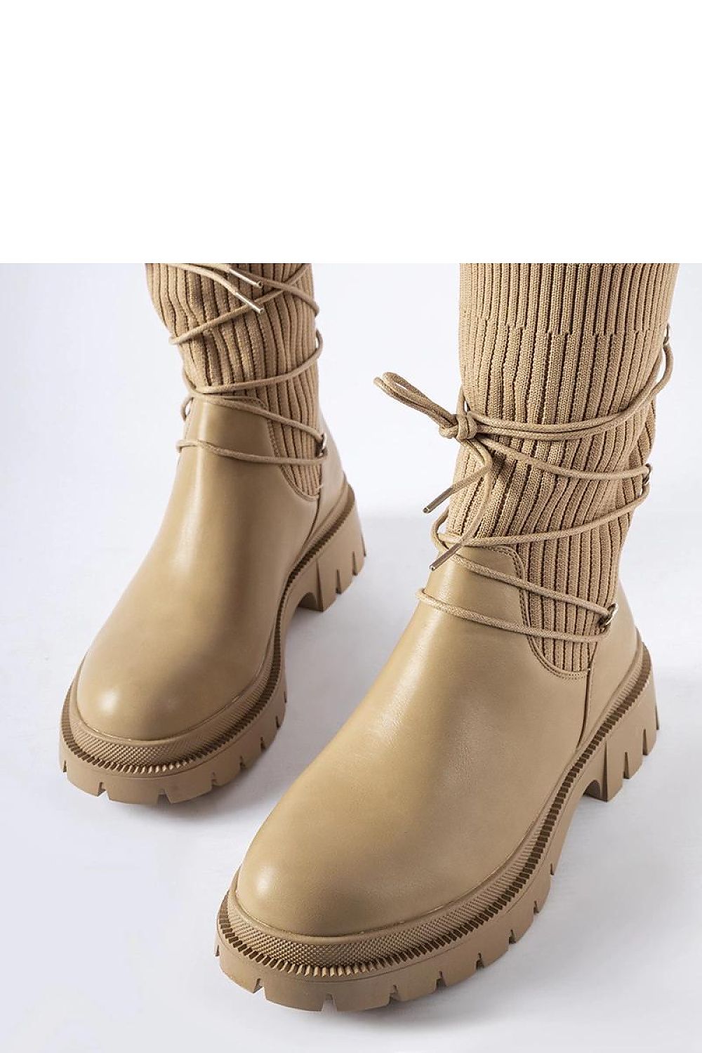  Laarsjes model 206532 Solea 