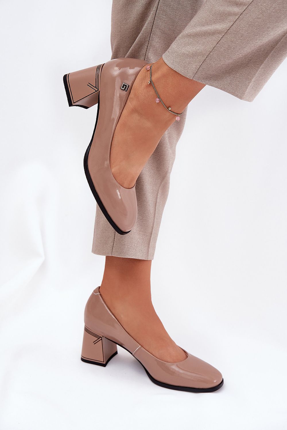  Pumps met dikke hak model 211070 Step in style 
