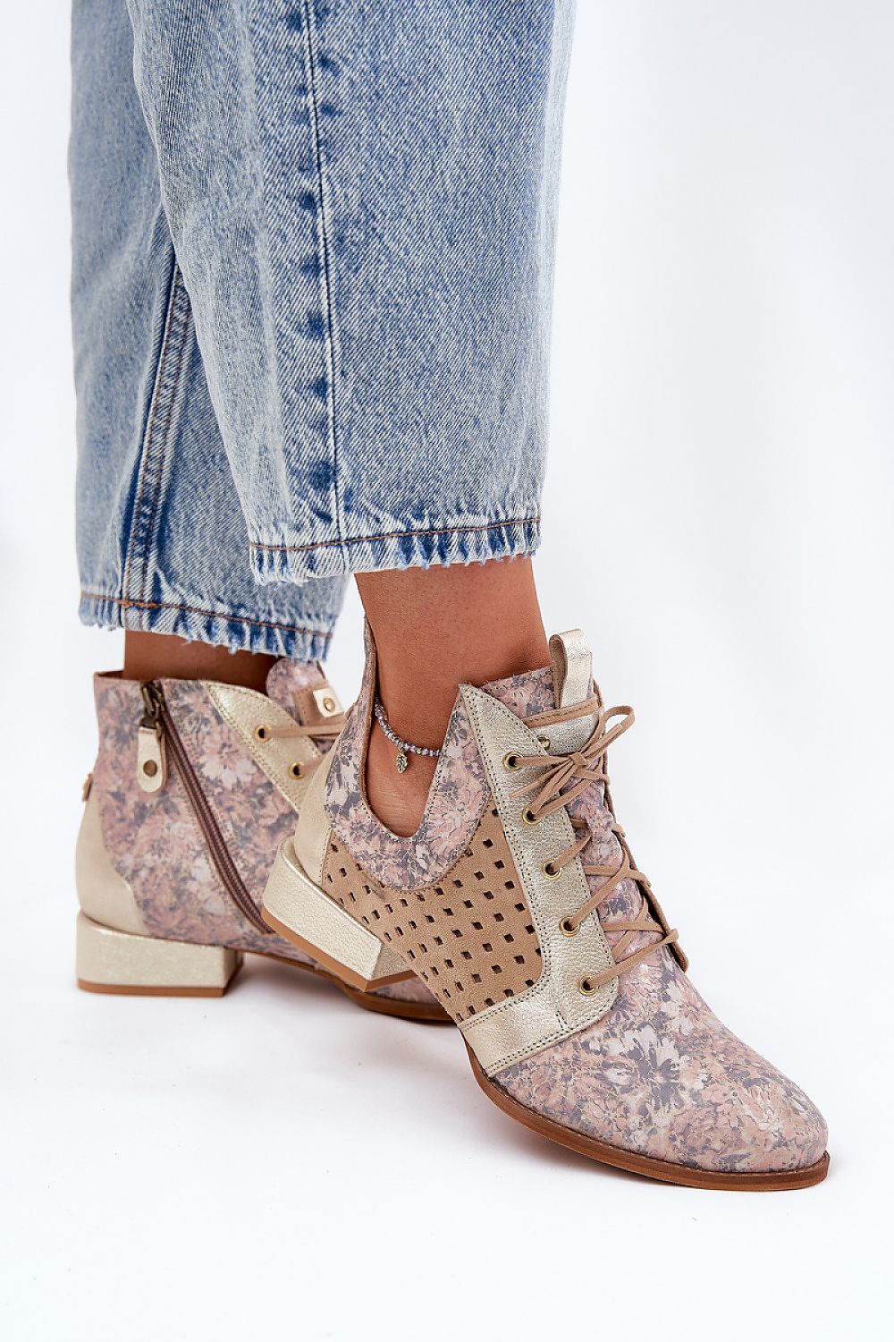  Laarsjes model 211091 Step in style 