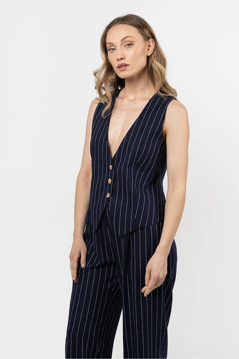  vest model 212178 awama 