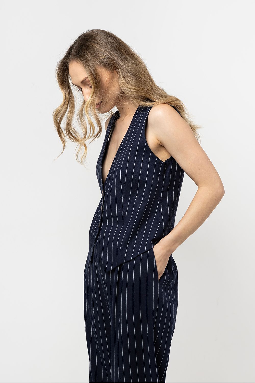 vest model 212178 awama 