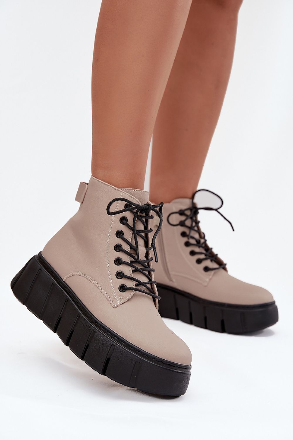  Laarsjes model 216833 Step in style 
