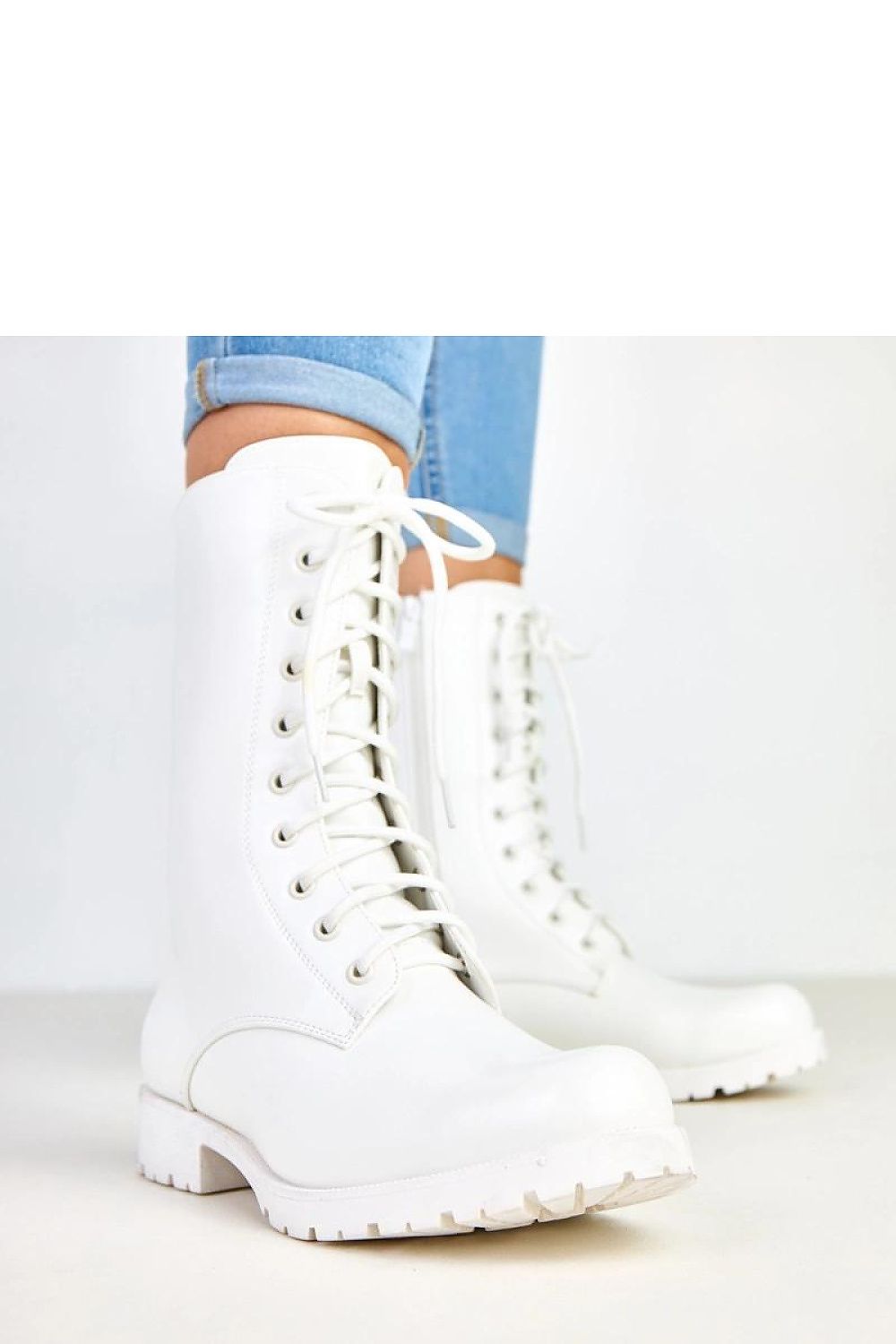  Laarsjes model 217909 Solea 