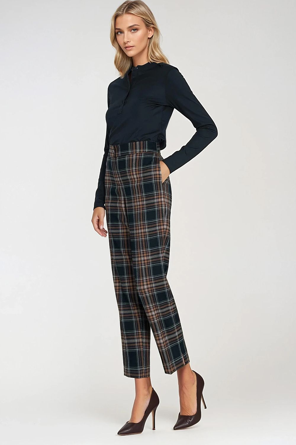 rok model 218895 Nife 