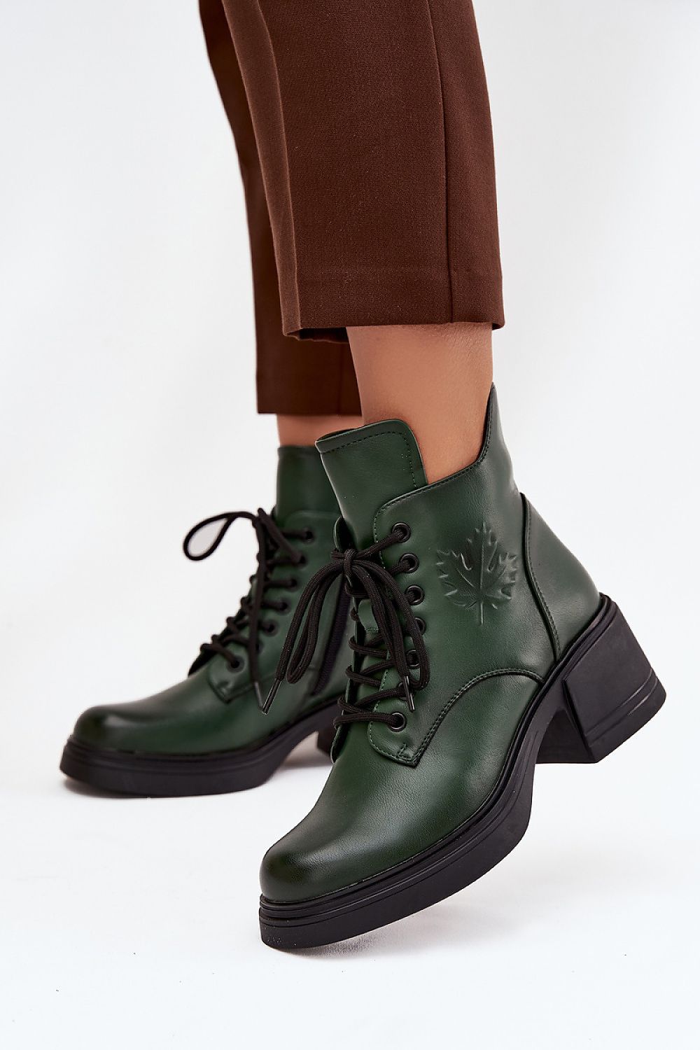  Laarsjes model 219256 Step in style 