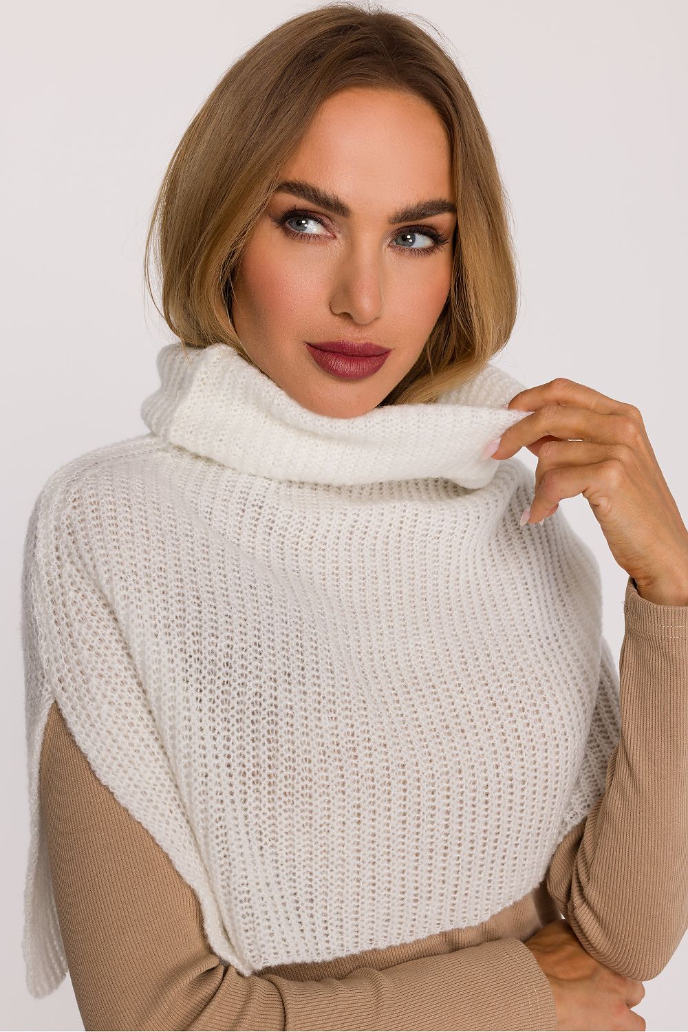  Loop Shawl model 219562 Moe 