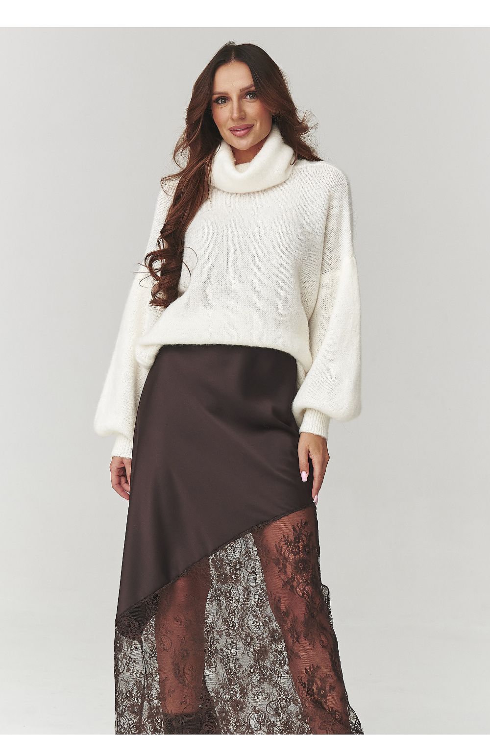  rok model 220785 Makadamia 