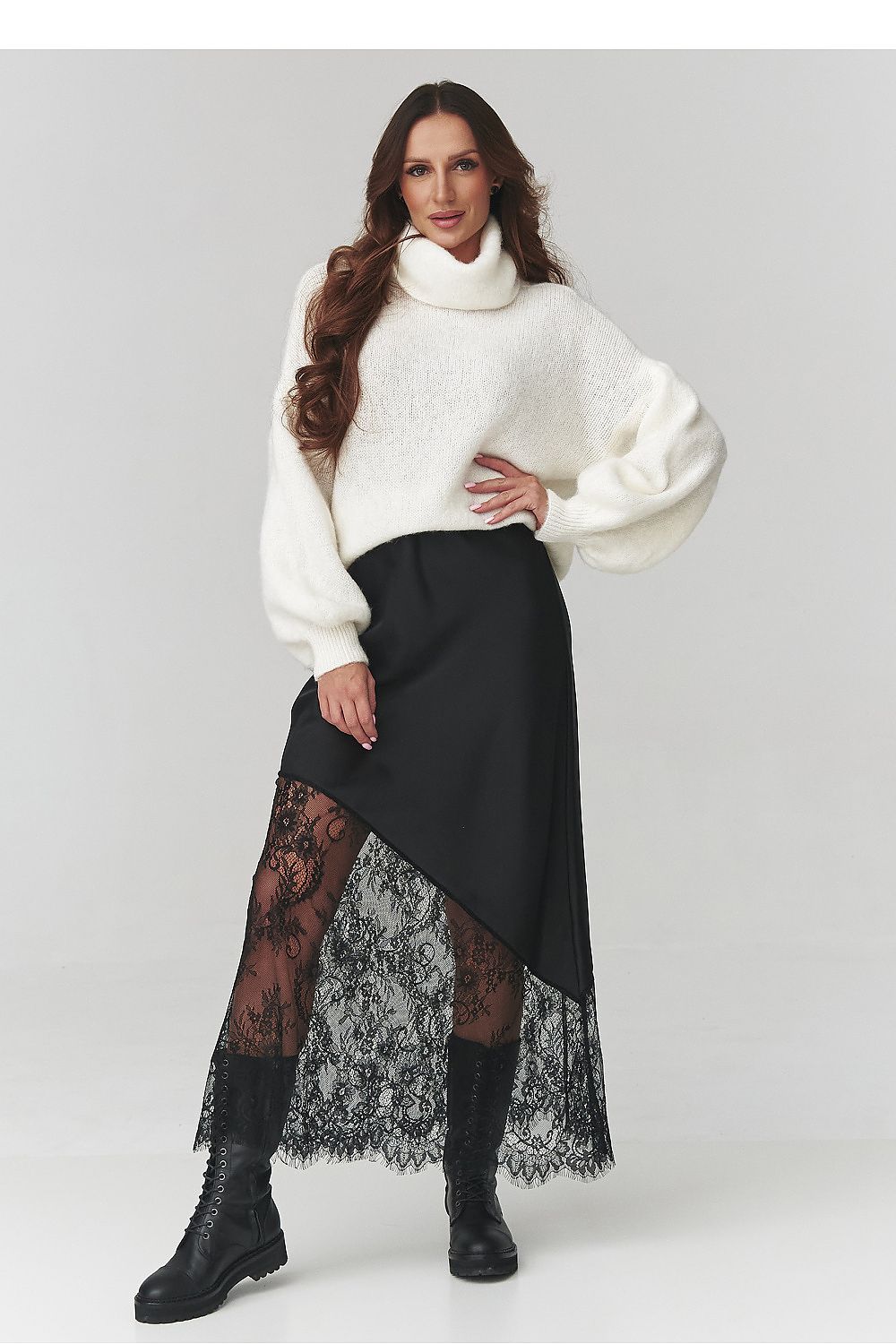 rok model 220786 Makadamia 