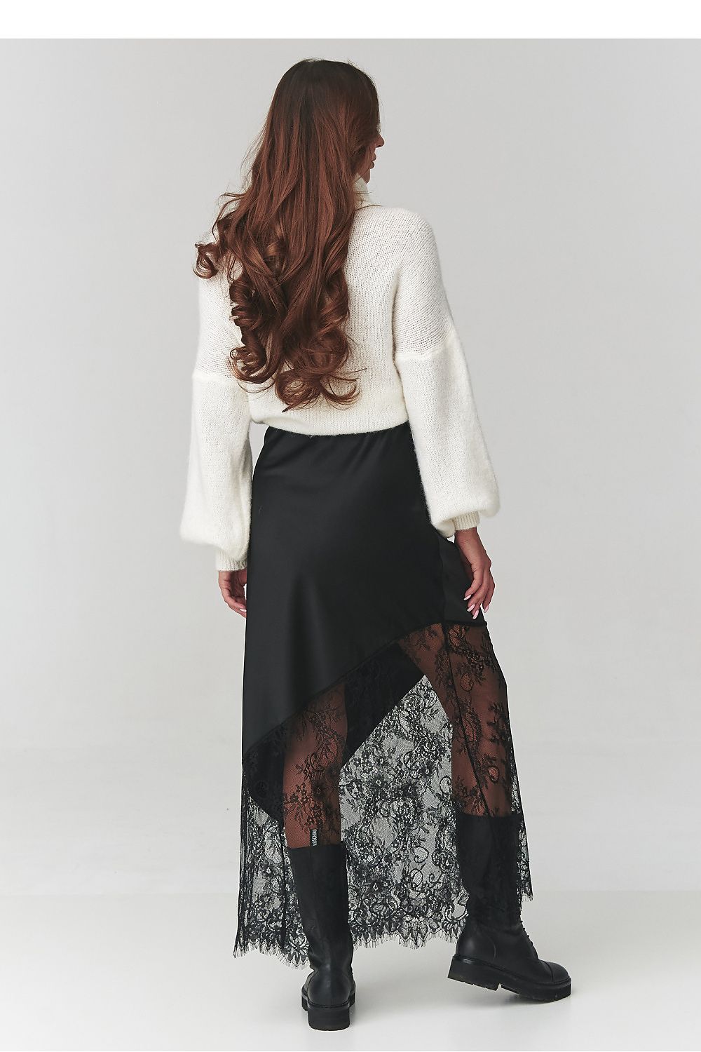  rok model 220786 Makadamia 