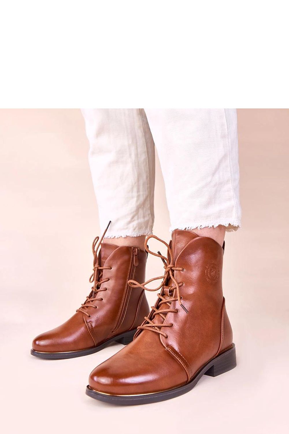  Laarsjes model 221372 Solea 