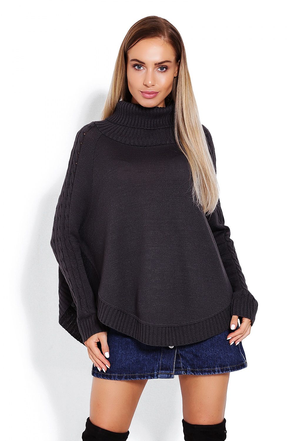  poncho model 122918 PeeKaBoo 