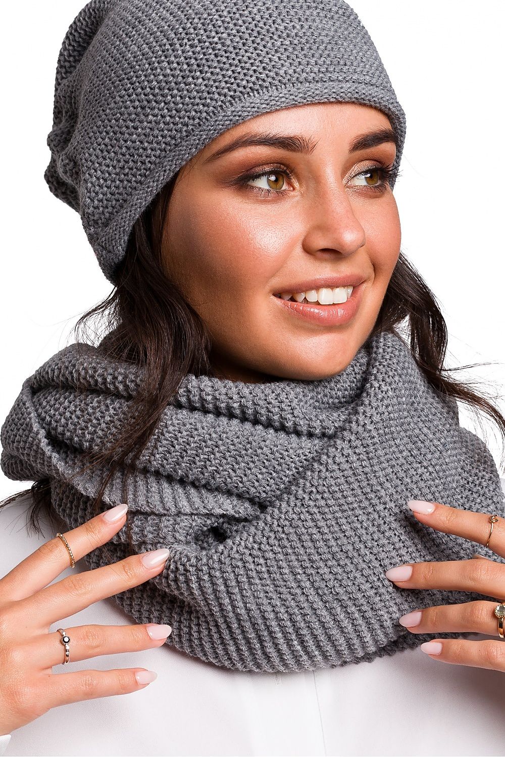  Loop Shawl model 136409 BE Knit 