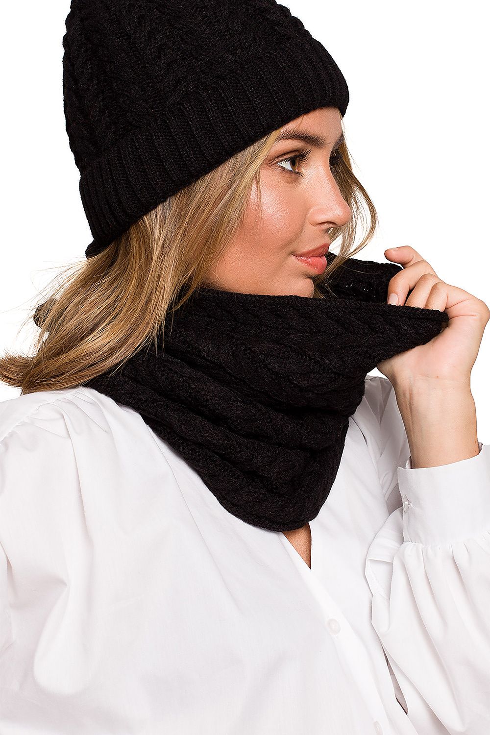  Loop Shawl model 157564 BE Knit 