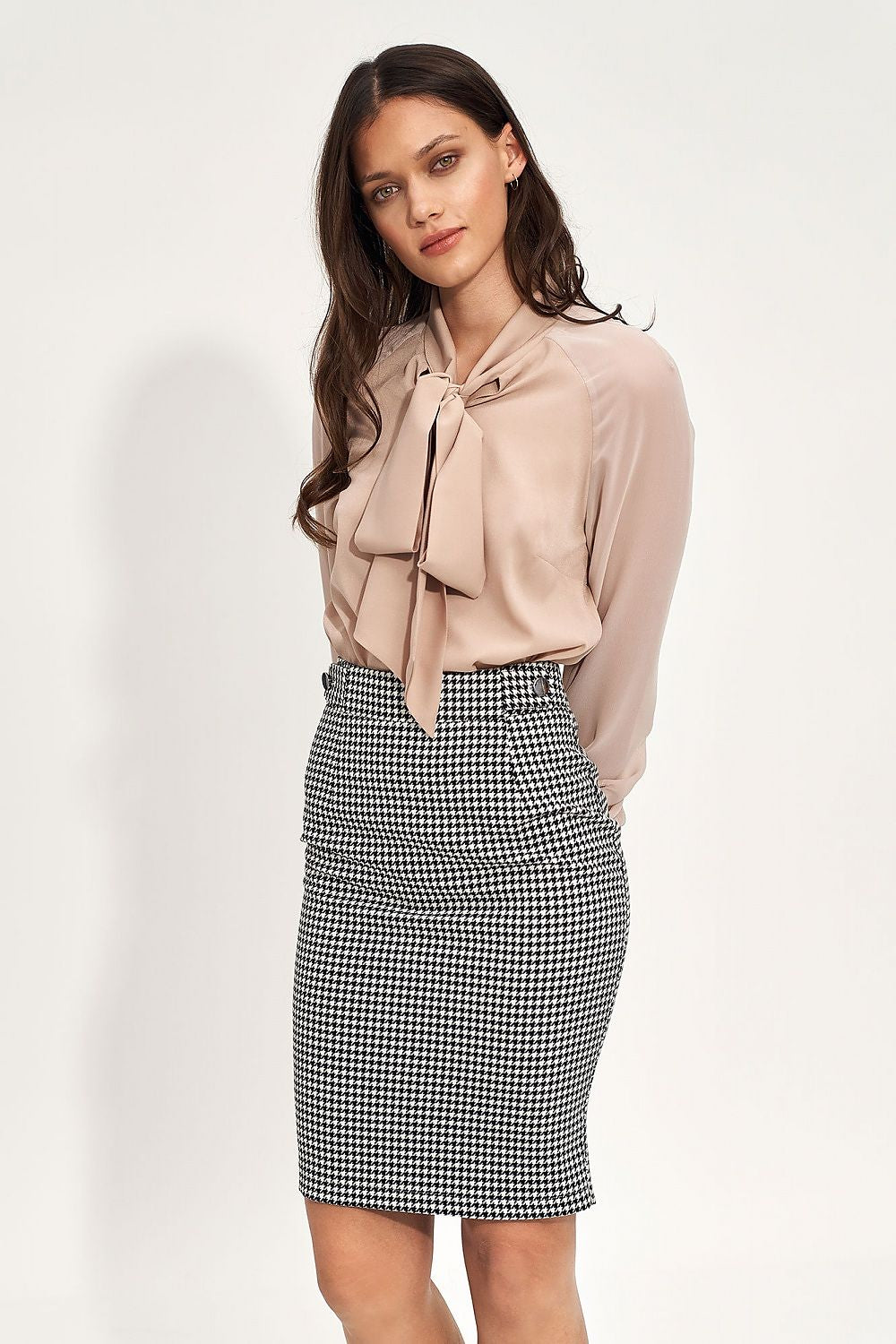  rok model 169902 Nife 