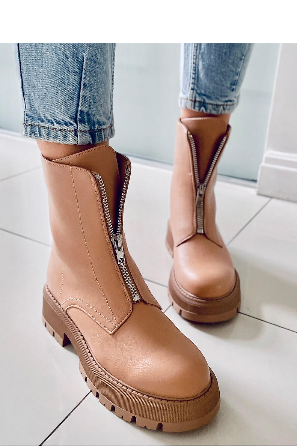  Laarsjes model 174097 Inello 