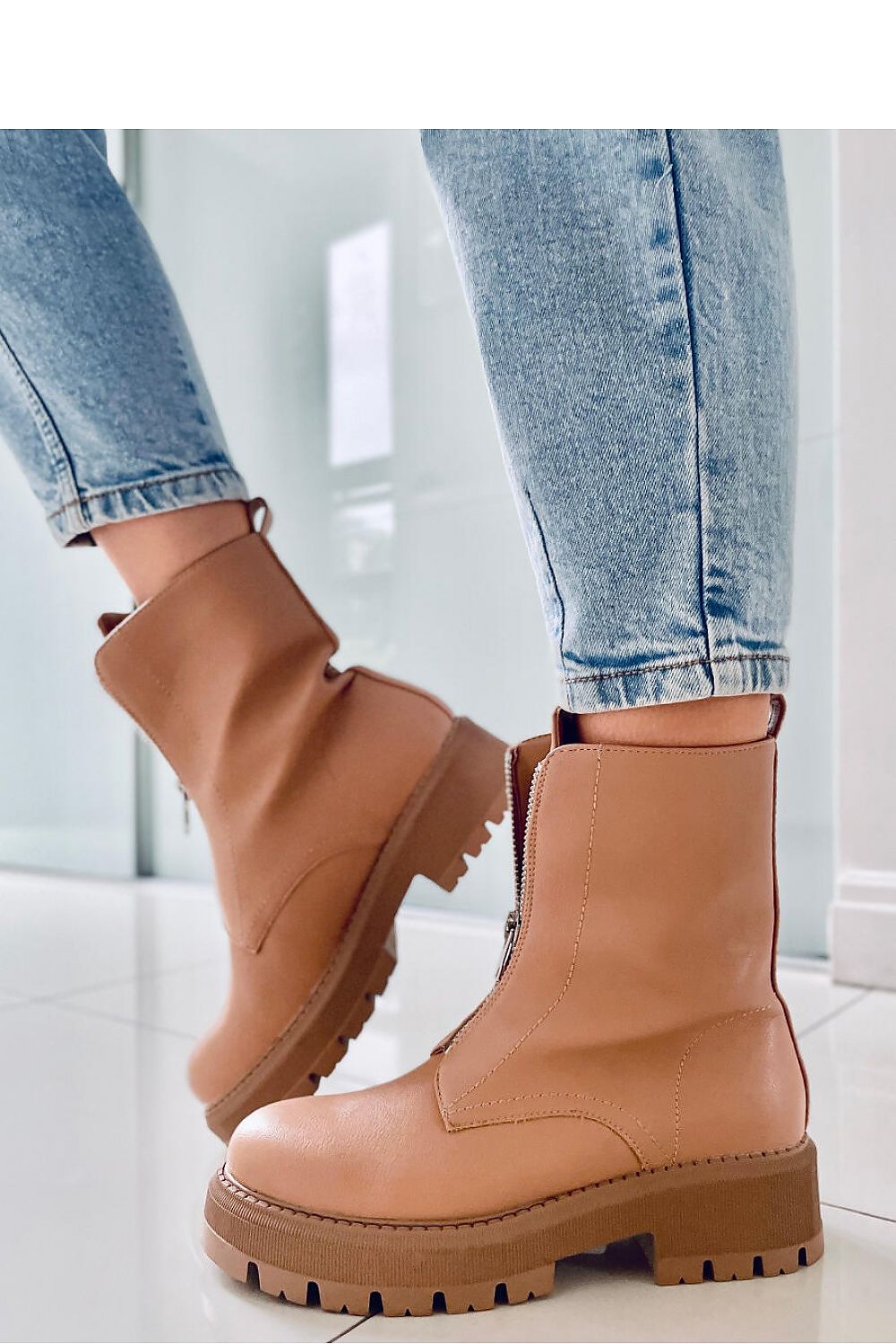  Laarsjes model 174097 Inello 