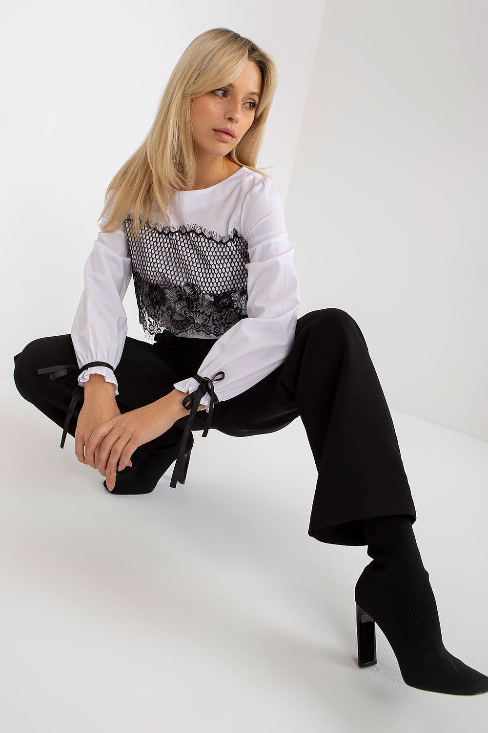  blouse model 174462 Lakerta 