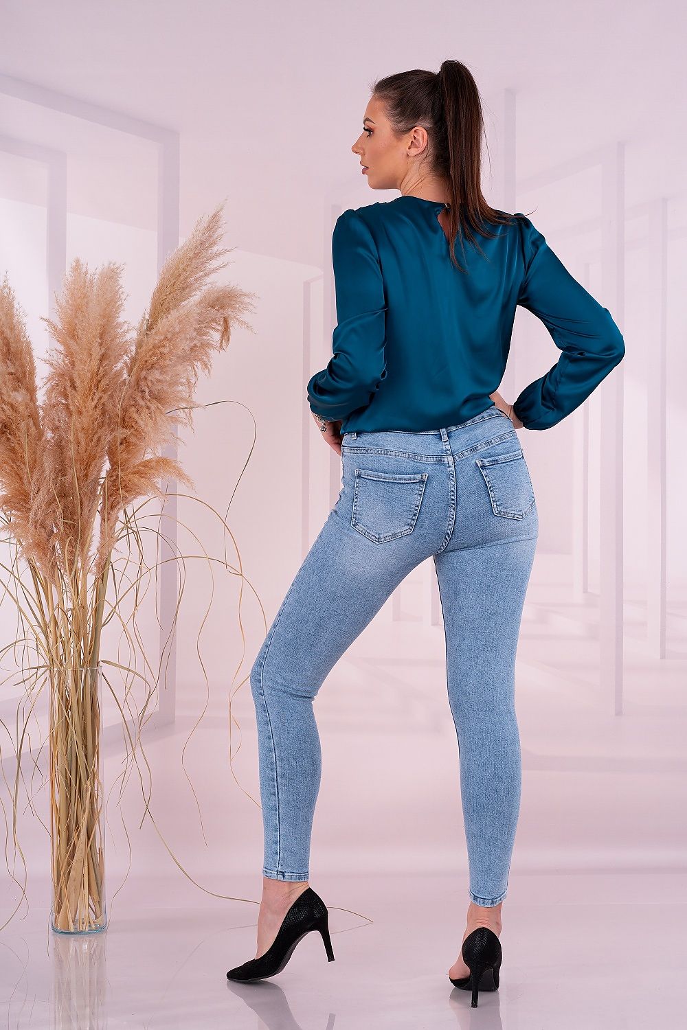  blouse model 176444 Merribel 