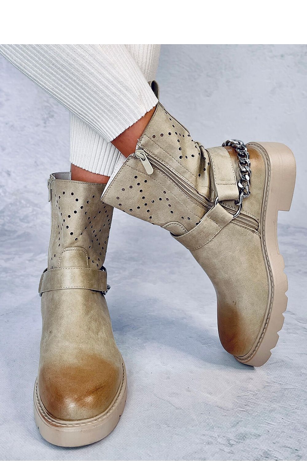  Laarsjes model 184923 Inello 