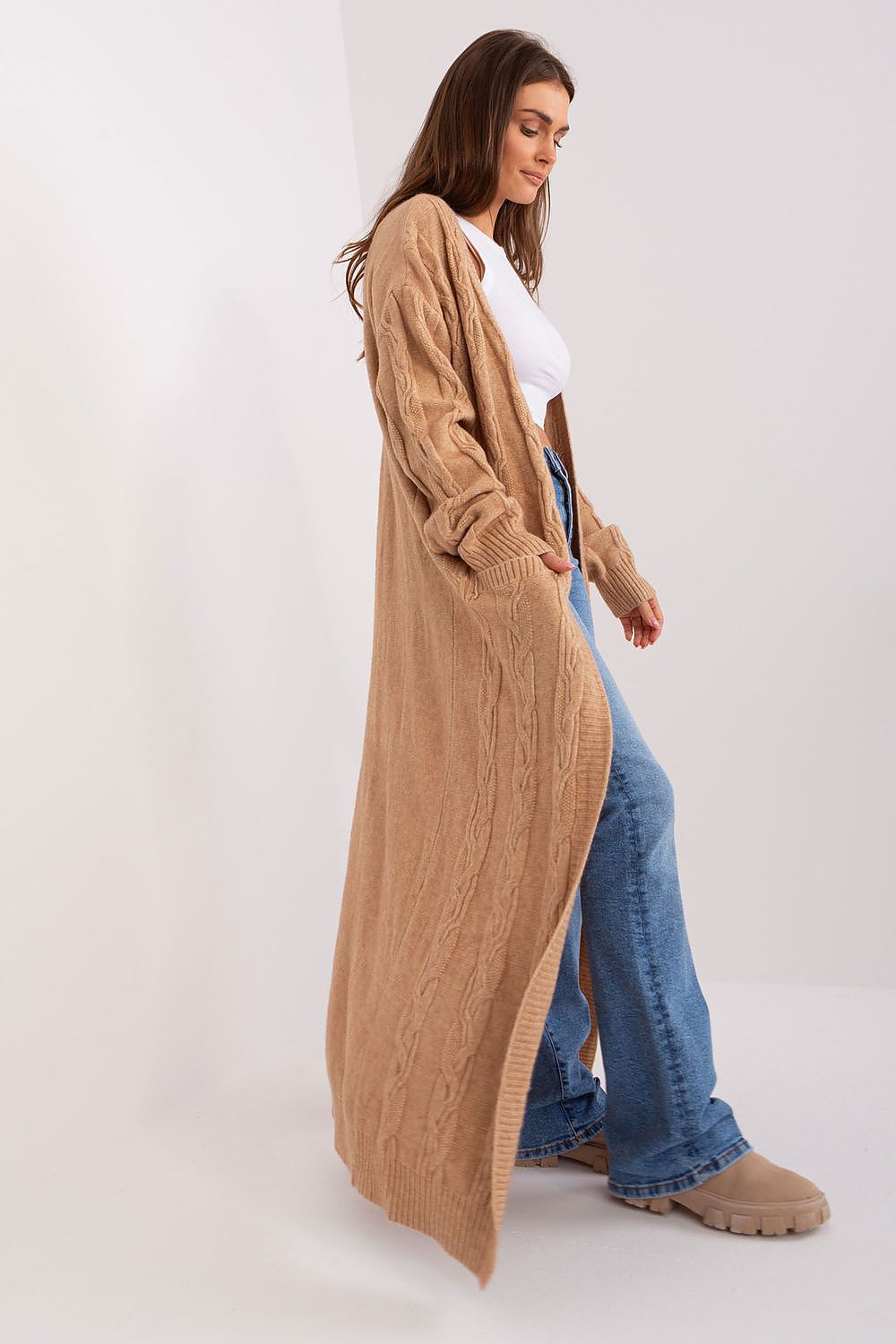 cardigan model 185968 AT 